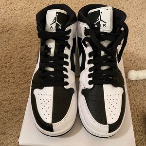 Women’s Air Jordan 1 black and white